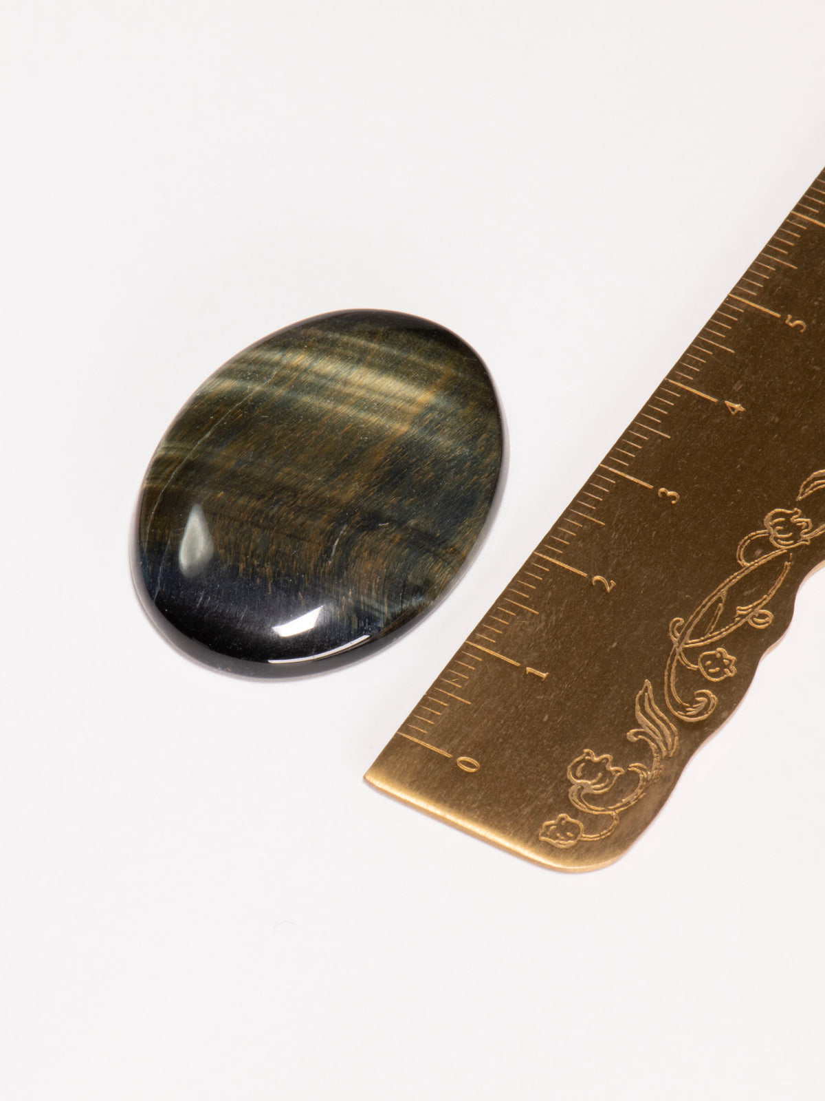 Cross-Chatoyant Tiger’s Eye Oval Cabochon 36mm 10g