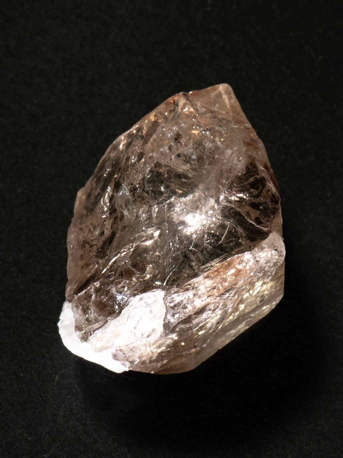 Skardu Champagne Topaz Crystal 28mm 16g