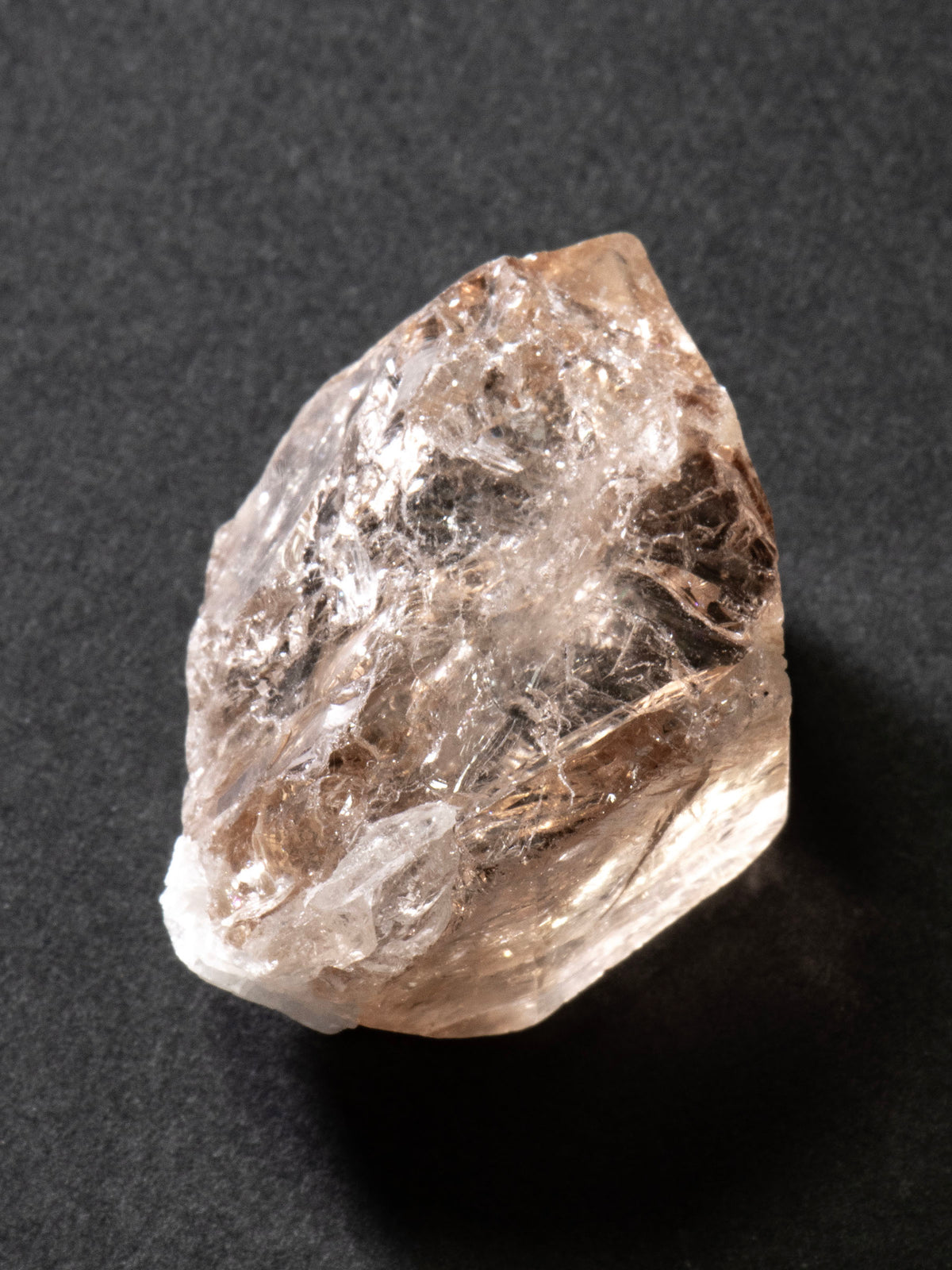 Skardu Champagne Topaz Crystal 28mm 16g
