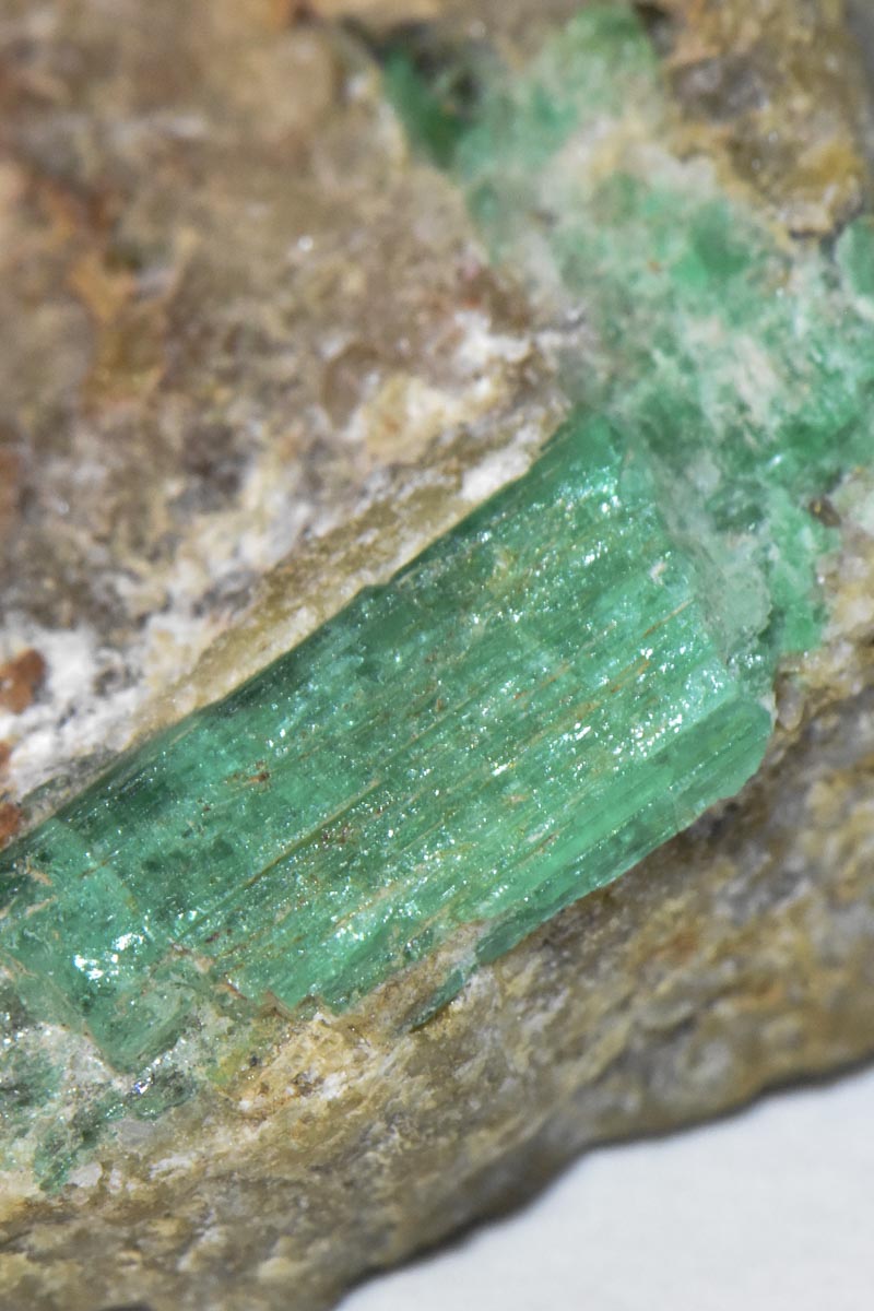Panjshir Emerald Crystal on Matrix 30mm 11.6g