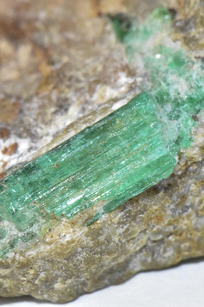 Panjshir Emerald Crystal on Matrix 30mm 11.6g