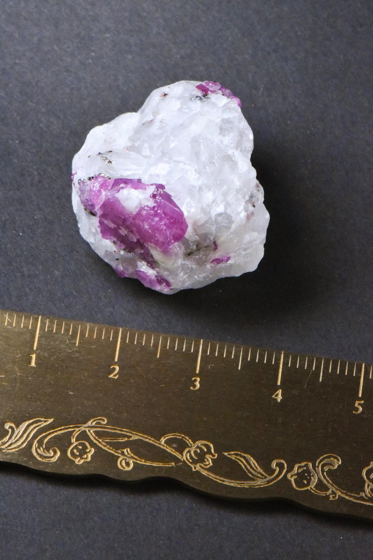 Fluorescent Ruby in White Matrix 26mm 15g
