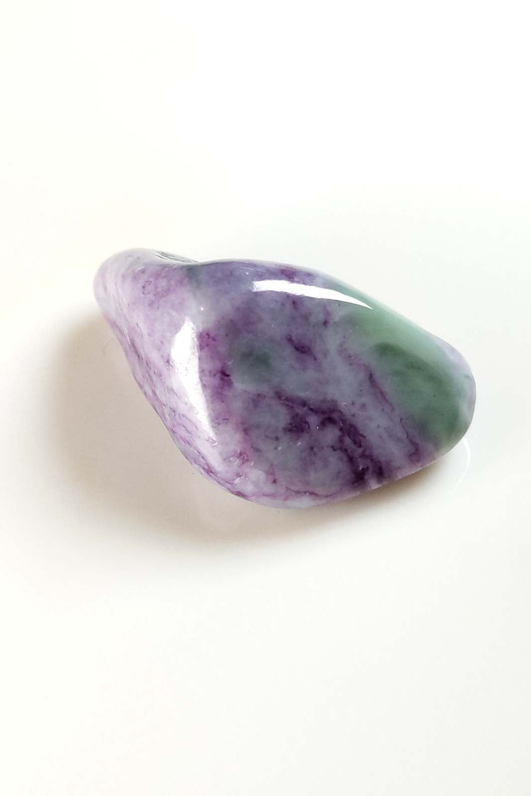 Kammererite Polished Pebble — Purple and Pale Green 27mm 6.94g