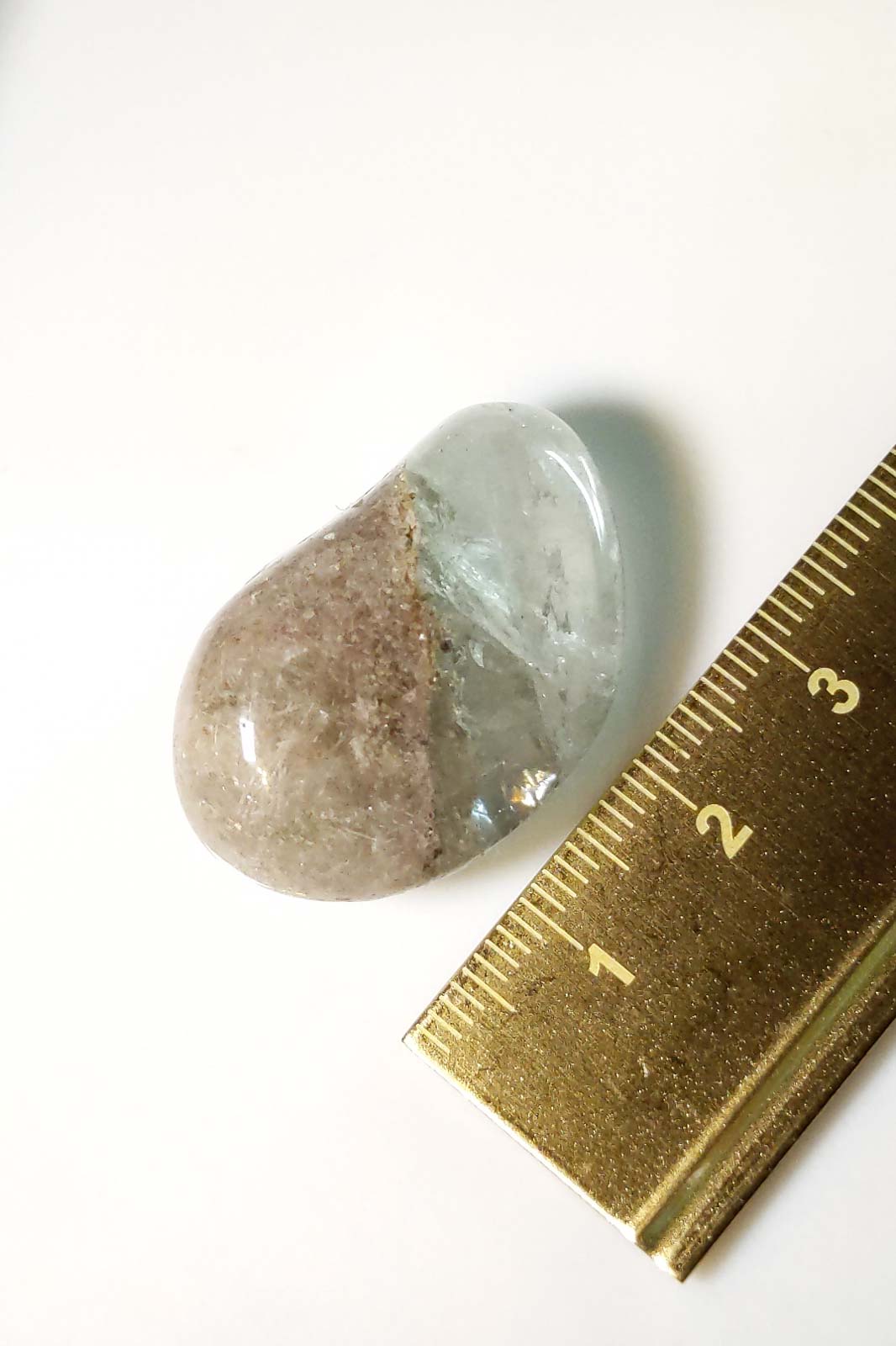Zambian Witches’ Finger Quartz Polished Pebble 30mm 12g