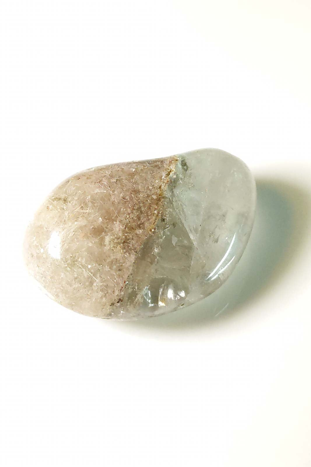 Zambian Witches’ Finger Quartz Polished Pebble 30mm 12g